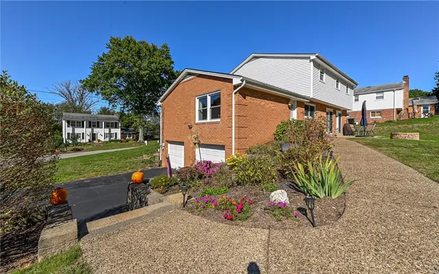 8220 Post Rd gallery image 40