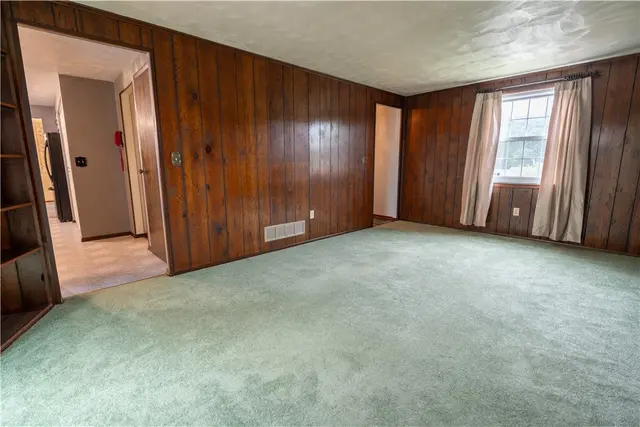 8229 E Van Buren Dr gallery image 4