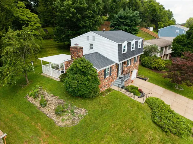 8229 E Van Buren Dr gallery image 5