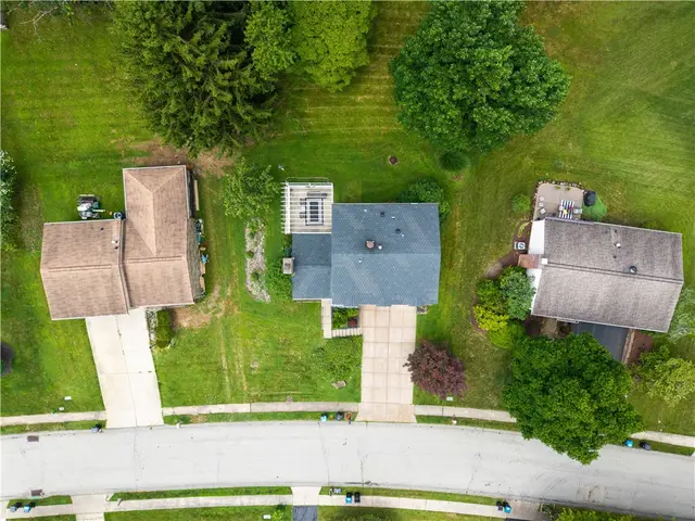 8229 E Van Buren Dr gallery image 6