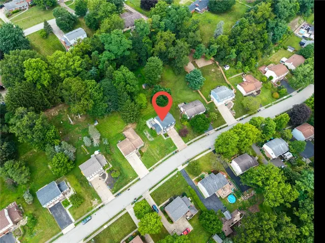 8229 E Van Buren Dr gallery image 7