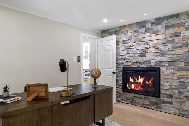 8241 Thompson Run gallery image 14
