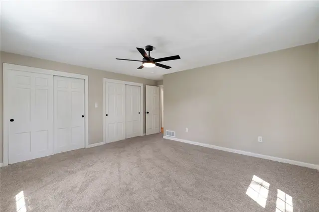 8241 Thompson Run gallery image 29