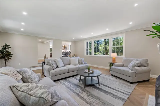 8241 Thompson Run gallery image 31