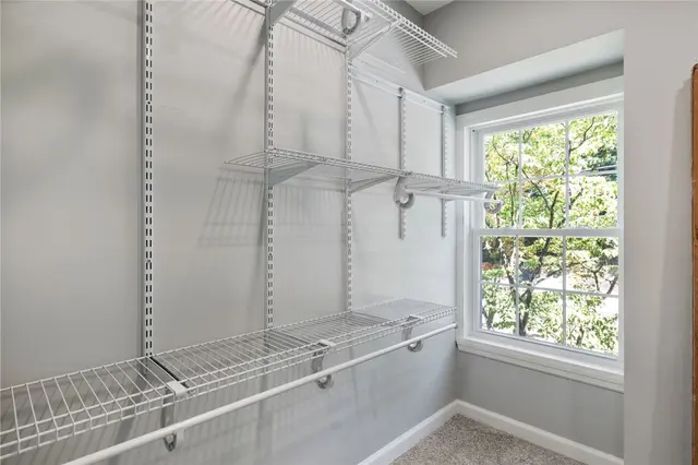 8241 Thompson Run gallery image 33