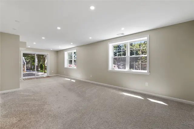 8241 Thompson Run gallery image 35