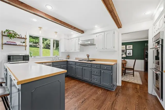 8273 Brittany Pl gallery image 11