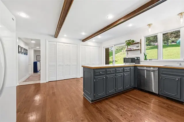 8273 Brittany Pl gallery image 25