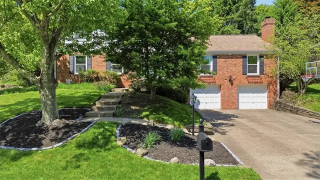 8273 Brittany Pl gallery image 28