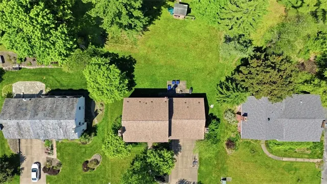8273 Brittany Pl gallery image 29