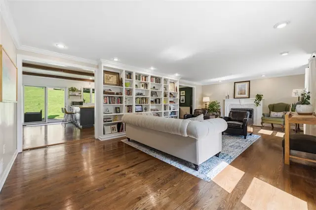 8273 Brittany Pl gallery image 36