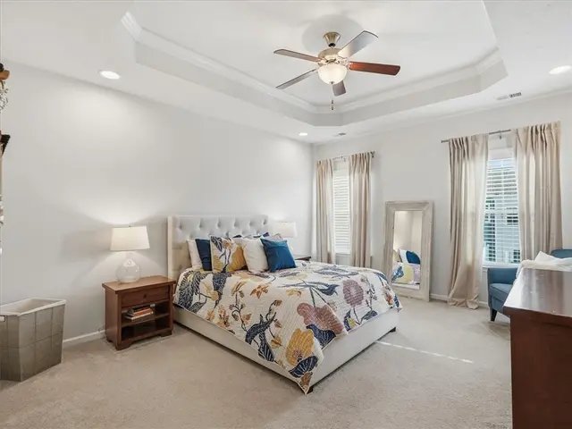 828 Oneida Cir gallery image 29