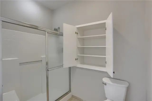 828 Village Dr gallery image 10