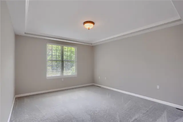 828 Village Dr gallery image 15