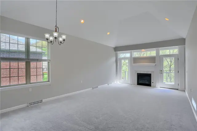 828 Village Dr gallery image 22