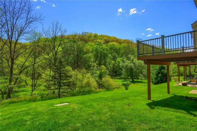 828 Village Dr gallery image 25