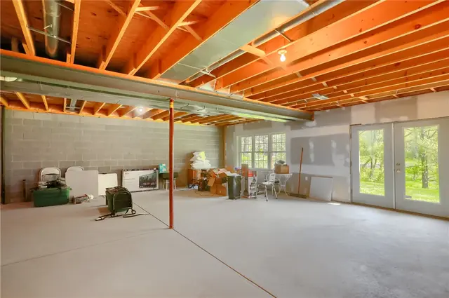 828 Village Dr gallery image 33