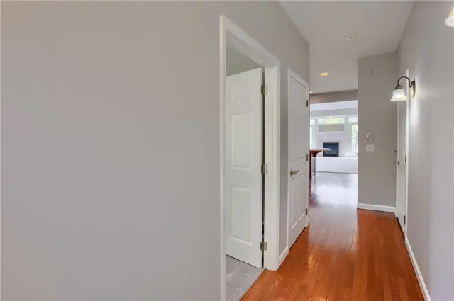 828 Village Dr gallery image 38