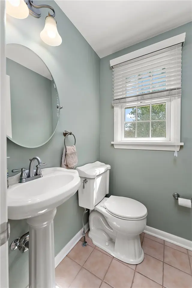 8290 Bramble Lane gallery image 9
