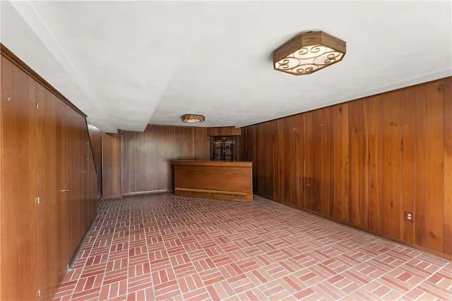 8290 Bramble Lane gallery image 11