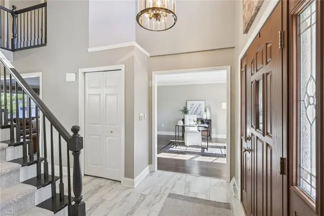 8300 Reagan Dr gallery image 3