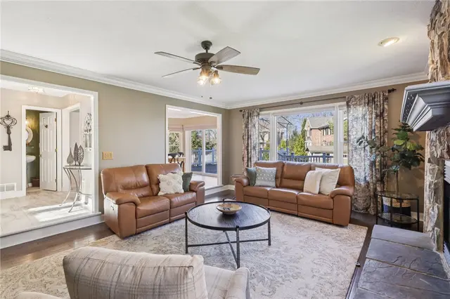 8300 Reagan Dr gallery image 8