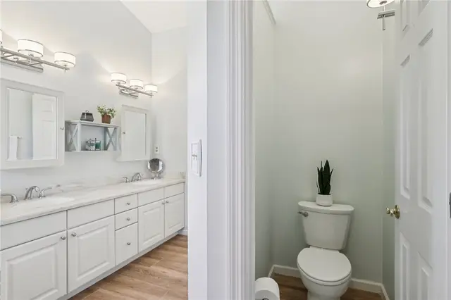 8300 Reagan Dr gallery image 25