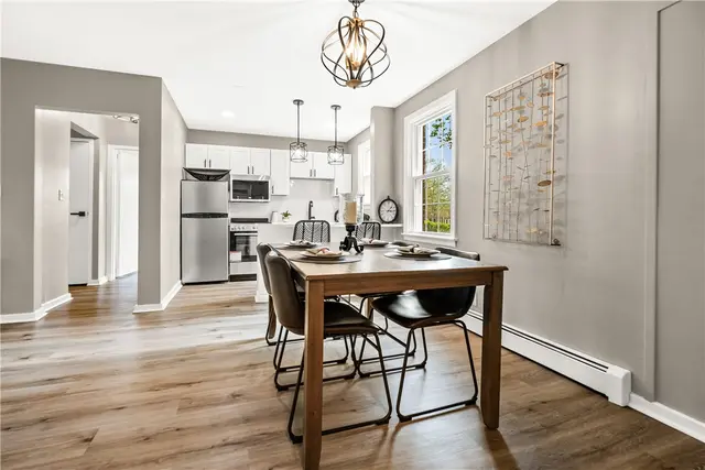 834 Thorn St 17 gallery image 3