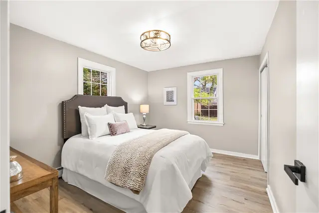 834 Thorn St 17 gallery image 4