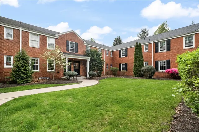 834 Thorn St 17 gallery image 36