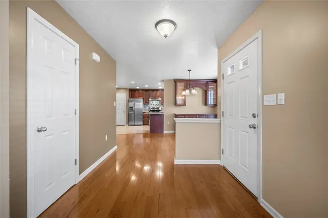 8343 Lost Valley Dr gallery image 12