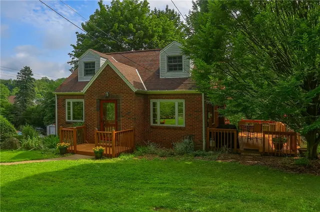 836 Harmony Rd gallery image 8