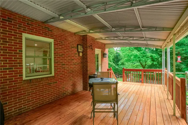 836 Harmony Rd gallery image 32
