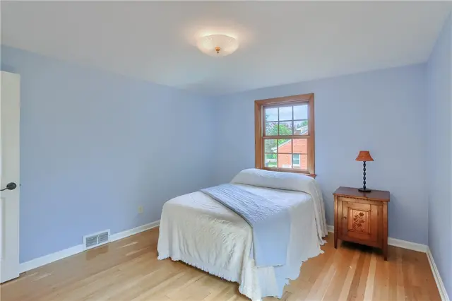 836 Harmony Rd gallery image 37