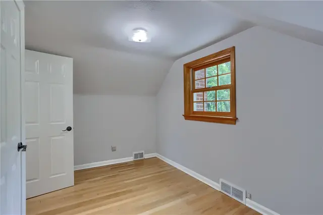 836 Harmony Rd gallery image 47