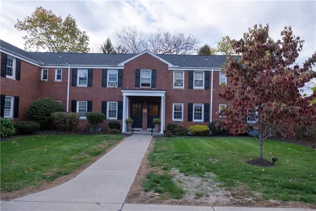 836 THORN STREET 30
