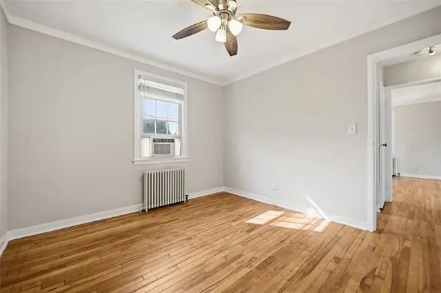 838 Thorn St 39 gallery image 16