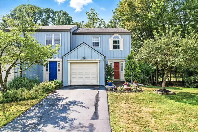 84 Monmouth Dr gallery image 18