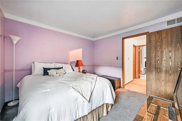 84 Monmouth Dr gallery image 21