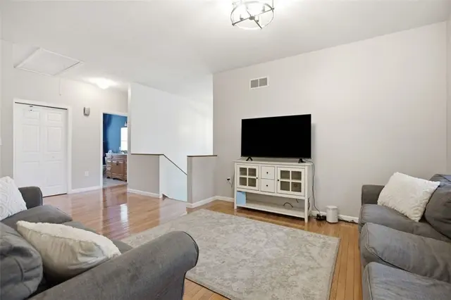 8400 Van Buren Drive gallery image 8