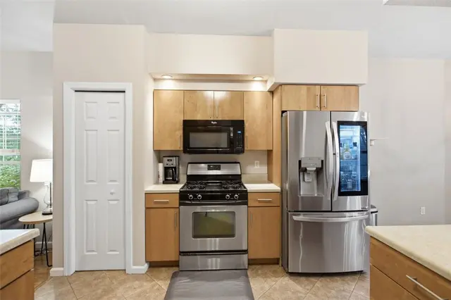 8400 Van Buren Drive gallery image 10