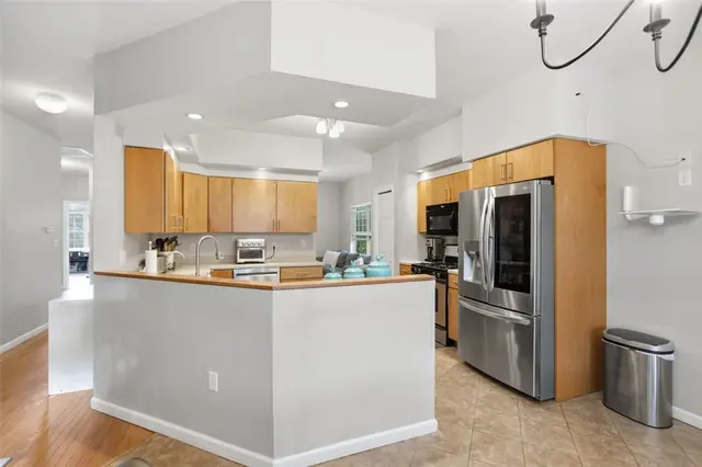 8400 Van Buren Drive gallery image 12