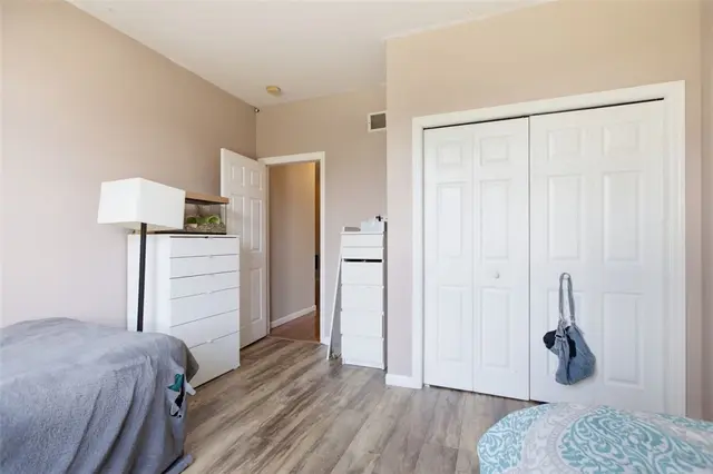 8400 Van Buren Drive gallery image 13