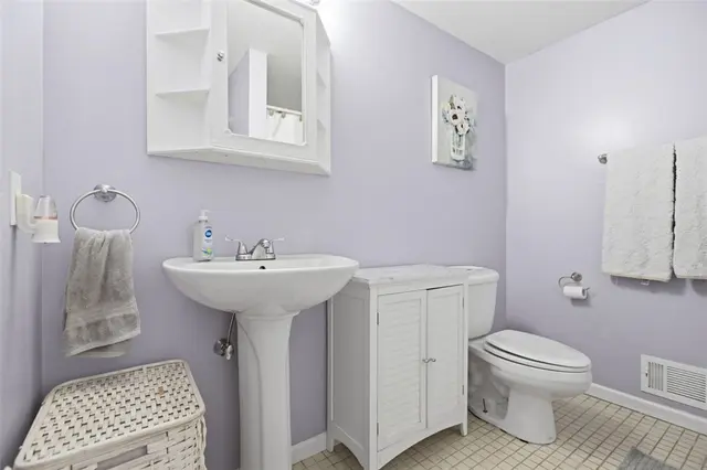 8400 Van Buren Drive gallery image 22