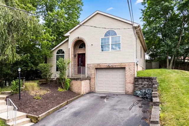 8400 Van Buren Drive gallery image 24