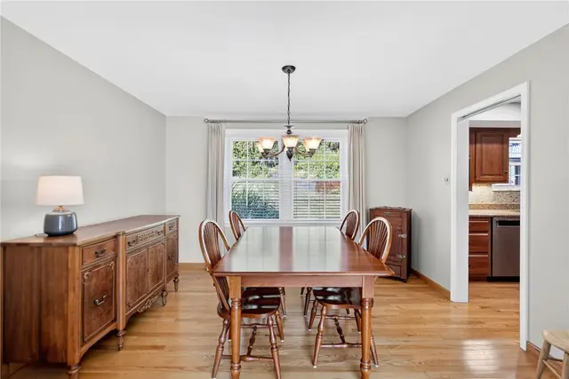 8439 Edwood Rd gallery image 6