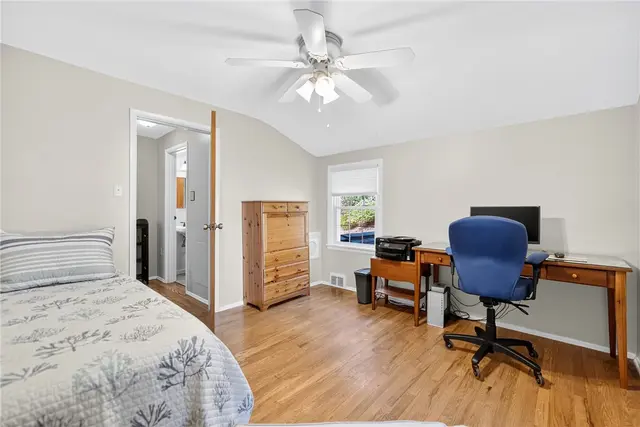 8439 Edwood Rd gallery image 12