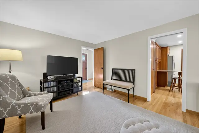 8439 Edwood Rd gallery image 17