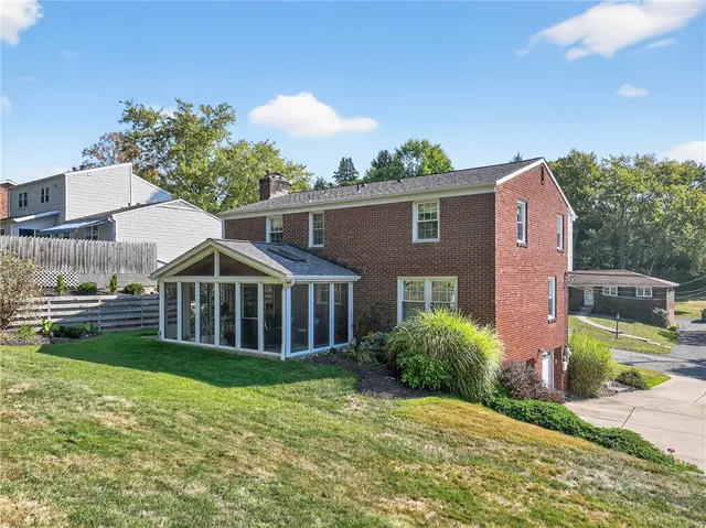 8439 Edwood Rd gallery image 27