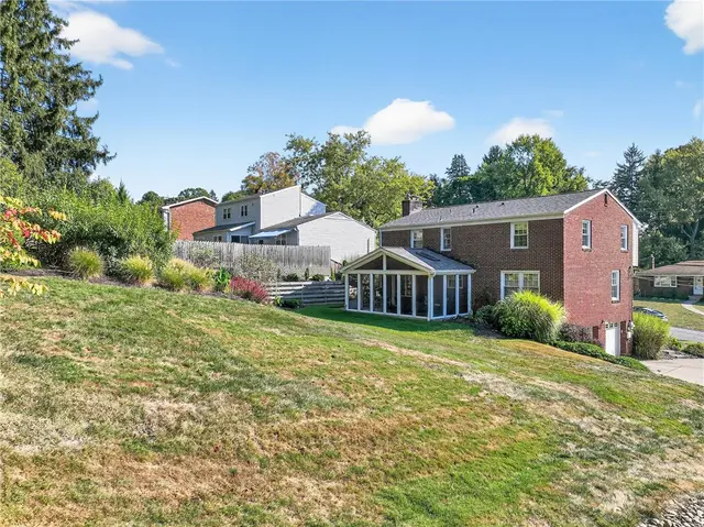 8439 Edwood Rd gallery image 31